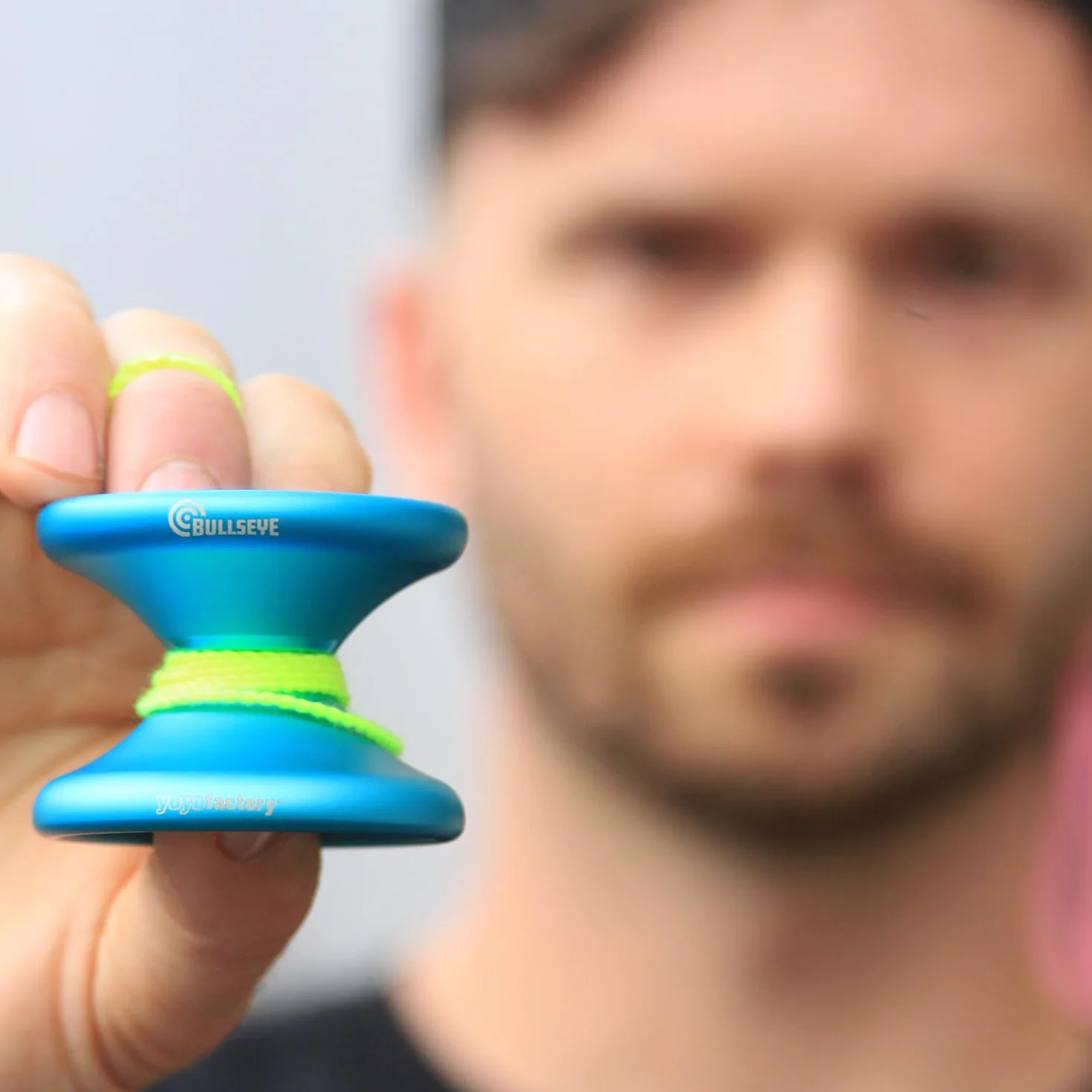 YoyoFactory BULLSEYE Yo-Yo - POMARAŃCZOWY/TURKUSOWY (DNA Sztuczki, Metal Yoyo, String, Ball-Bearing & Instructions Included)