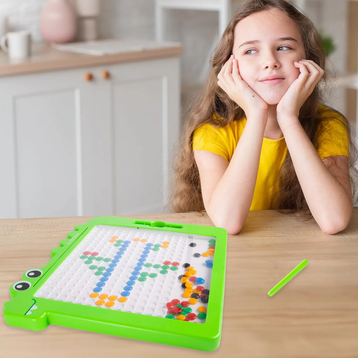 MalPlay Montessori tablica magnetyczna dla dzieci, koraliki mozaikowe, szablony puzzli dinozaurów, 20 różnych szablonów, od 3 lat, gra magnetyczna