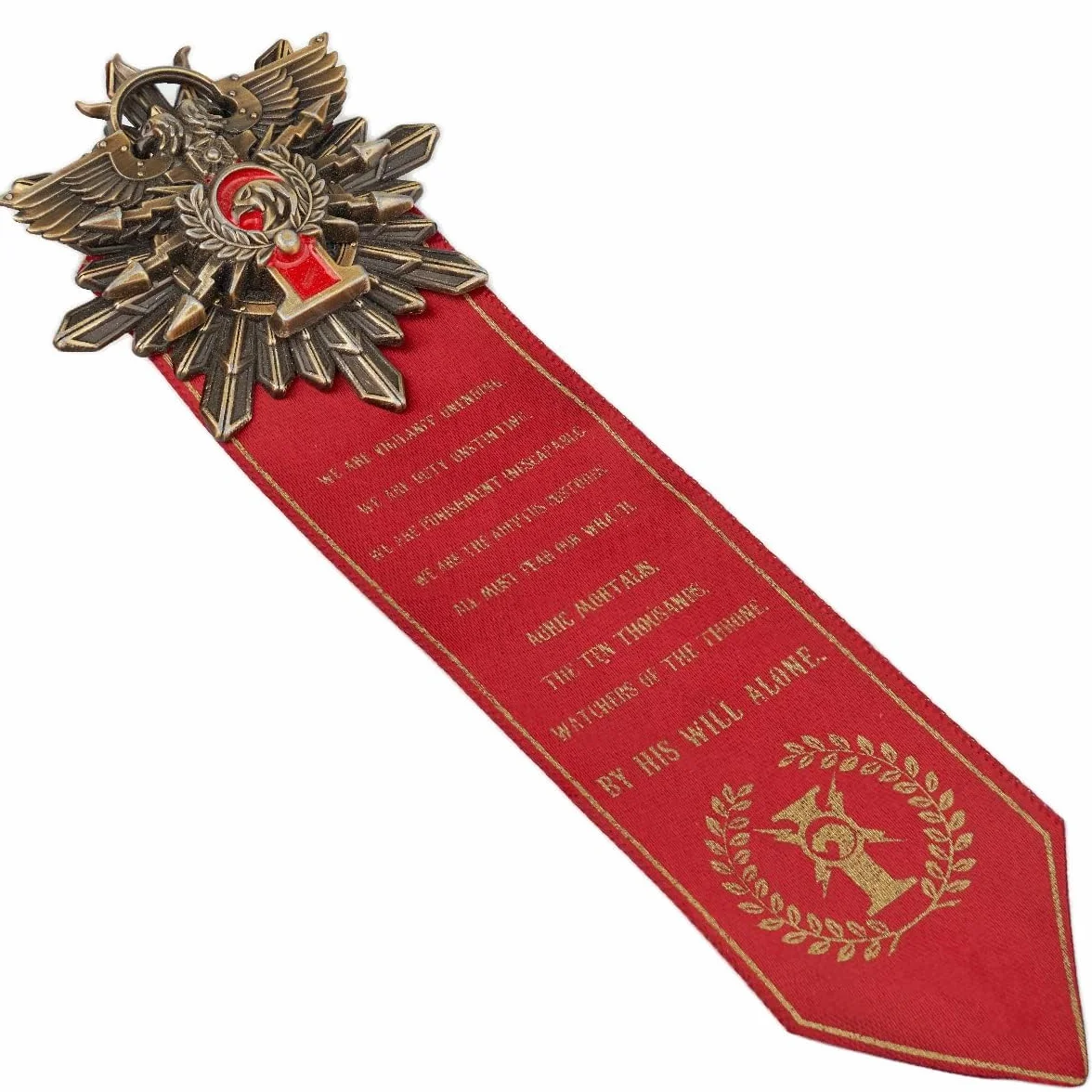 Starforged Brosche Mark of the Ten Thousand Golden Legion Adeptus Custudes Warhammer 40K Merchandise Pin Badge, Złoty