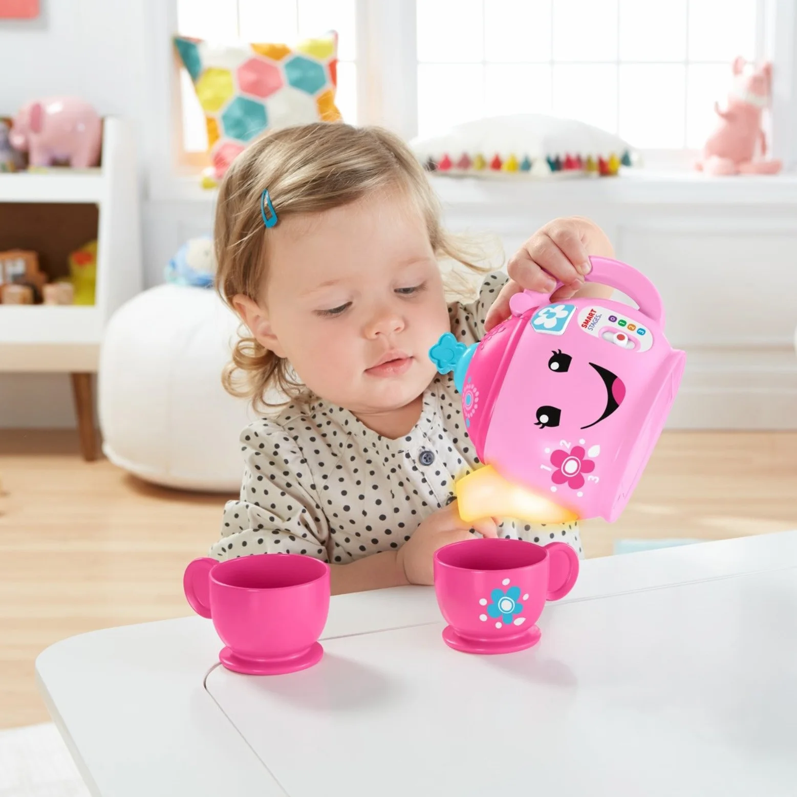 Fisher-Price Zestaw do herbaty Laugh & Learn Sweet Manners, zabawka do wczesnego rozwoju i aktywności, uczy dobrych manier, dzielenia się i nie tylko, w wieku 18-36 miesięcy, DYM76