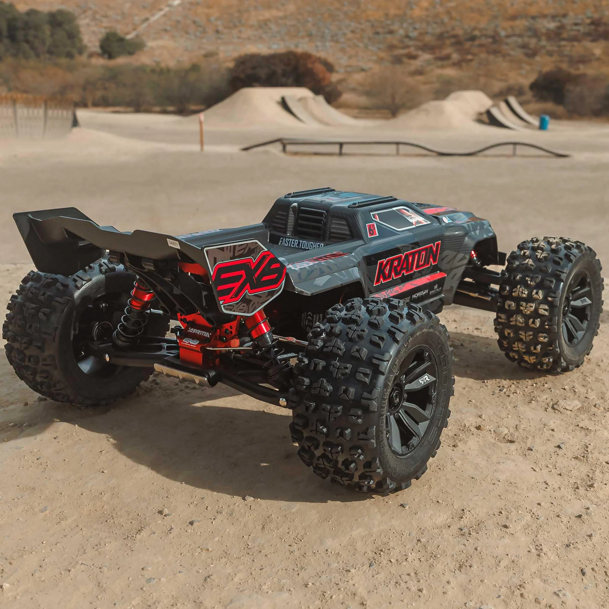 ARRMA Kraton 6S EXB Ready to Run, model 2025 Clipless Body, Basher Monster Truck RC zdalnie sterowany, wyjątkowo mocny i stabilny z silnikiem bezszczotkowym, bez akumulatora i ładowarki