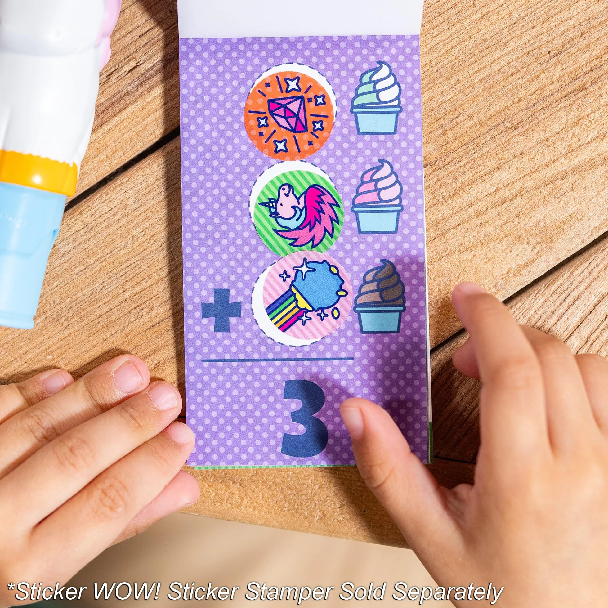 Melissa & Doug Naklejka Wow! Mini blok aktywności i 200 naklejek do ładowania zabawek Fidget Stempel kolekcjonerski do dzieł sztuki, naklejki różne ulubione przedmioty