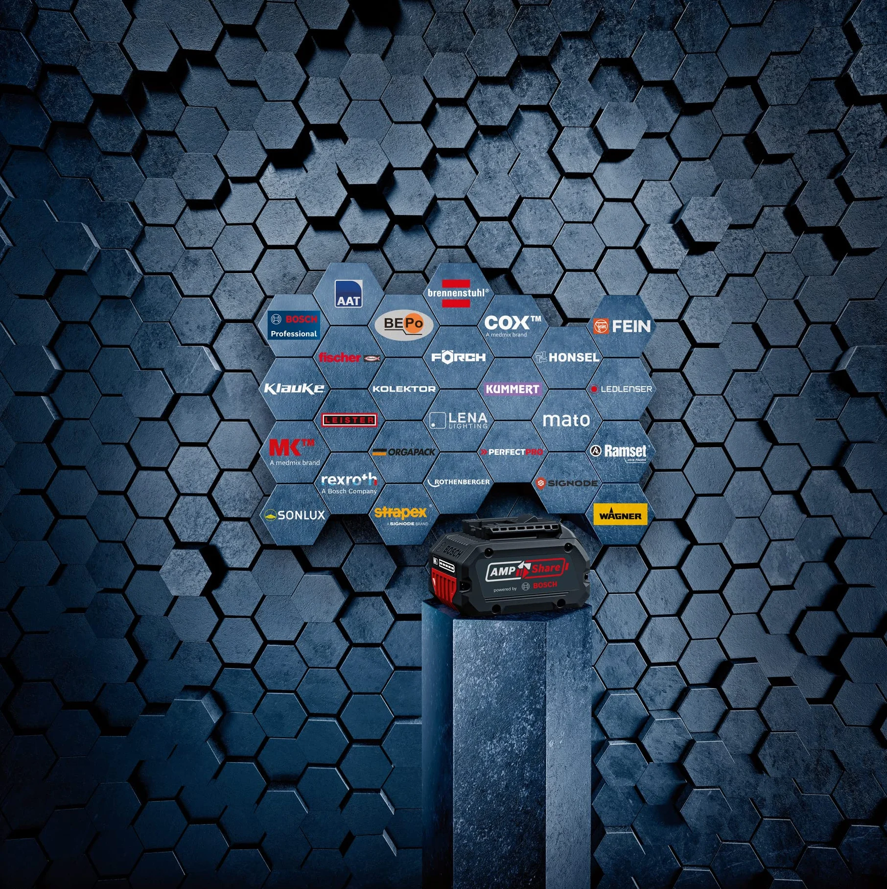 Bosch Professional system 18V: akumulatorowy młot udarowo-obrotowy GBH 18V-26 F (rękojeść dodatkowa, ogranicznik głębokości, sukno maszynowe, wymienny uchwyt SDS plus, walizka L-BOXX)