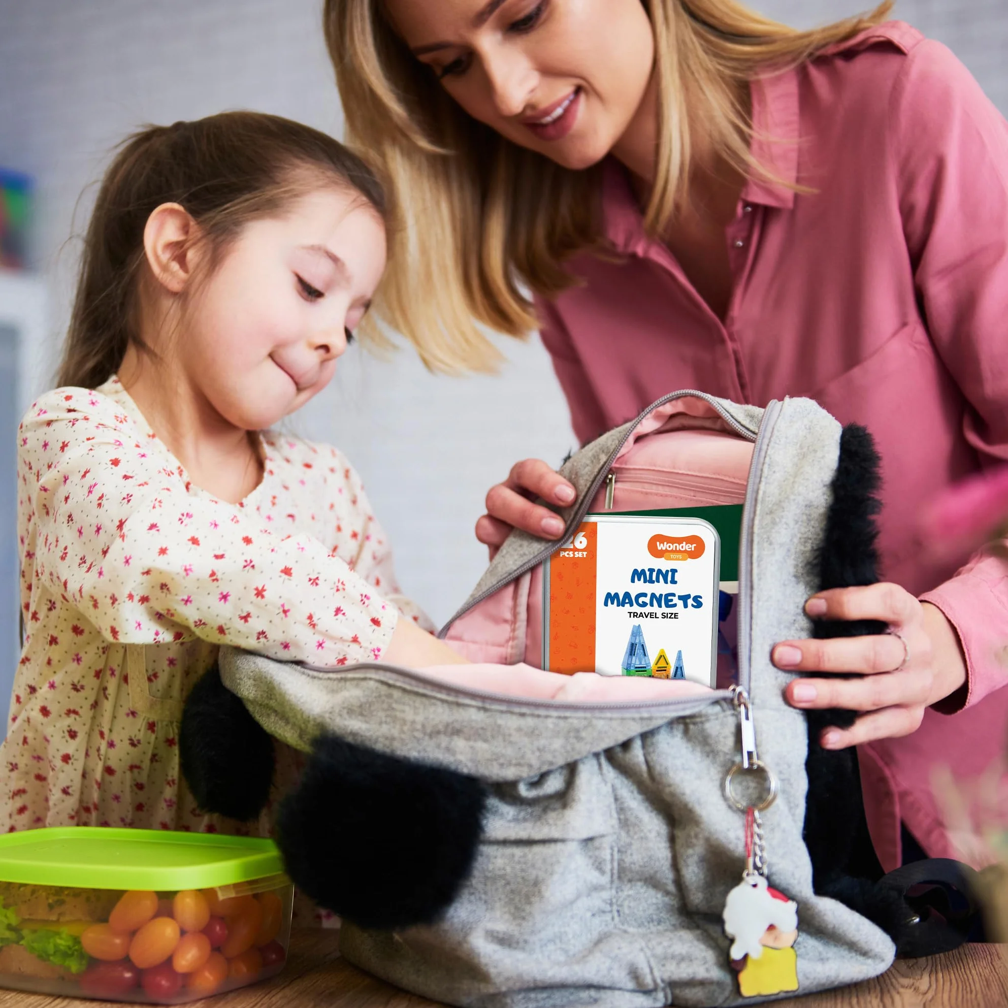 Wonder Toys Mini bloki magnetyczne – 26-częściowy zestaw podróżny, oryginalna magnetyczna zabawka budowlana dla chłopców i dziewczynek w wieku 3-7 lat. Idealne do kreatywnego budowania i nauki zabawy
