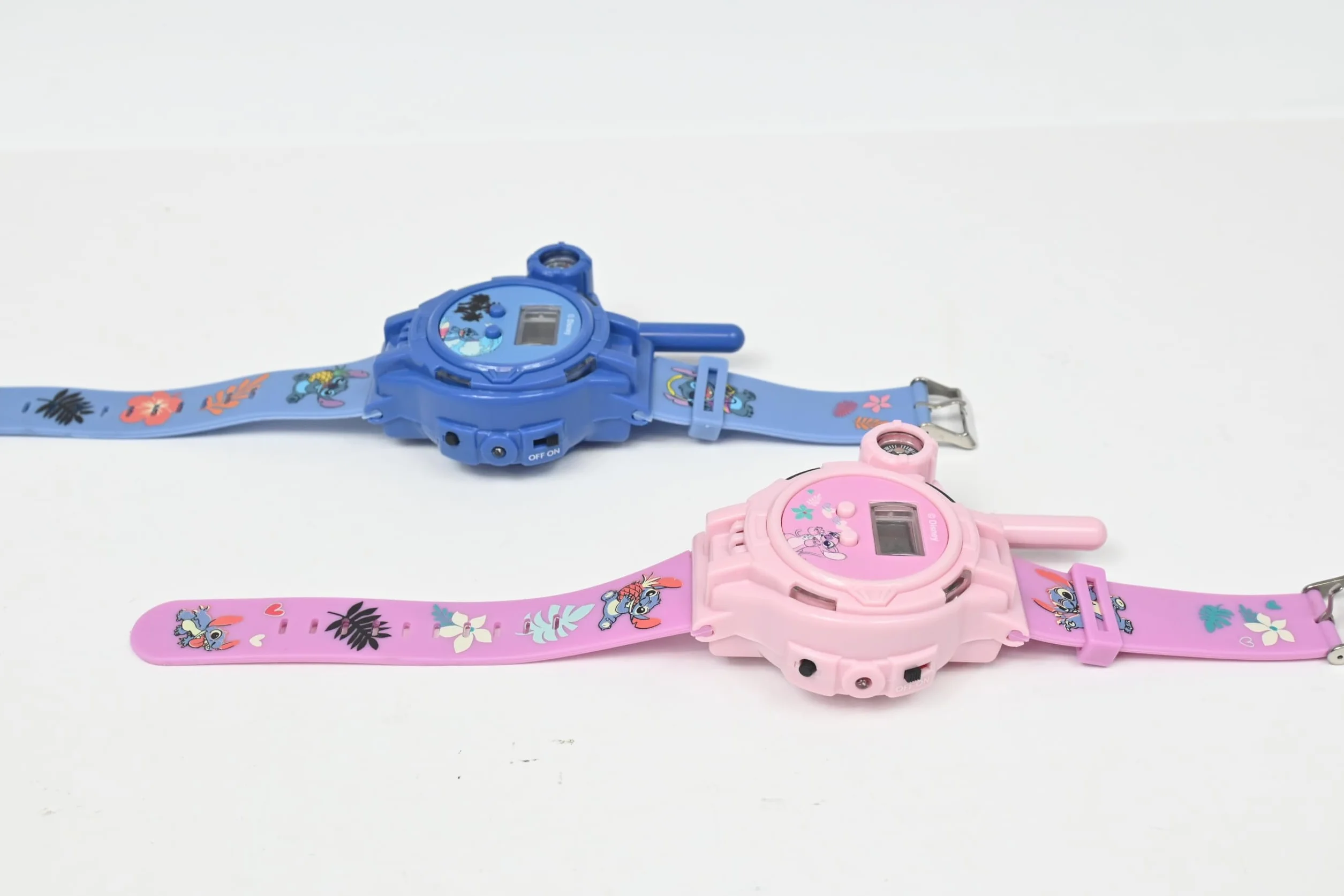 Lexibook, Disney Stitch, Zegarki Krótkofalówkowe, 2 Sztuki, Zasięg do 200 M, Latarka, Kompas, do Ładowania, Niebieski i Różowy, DMWTW1D