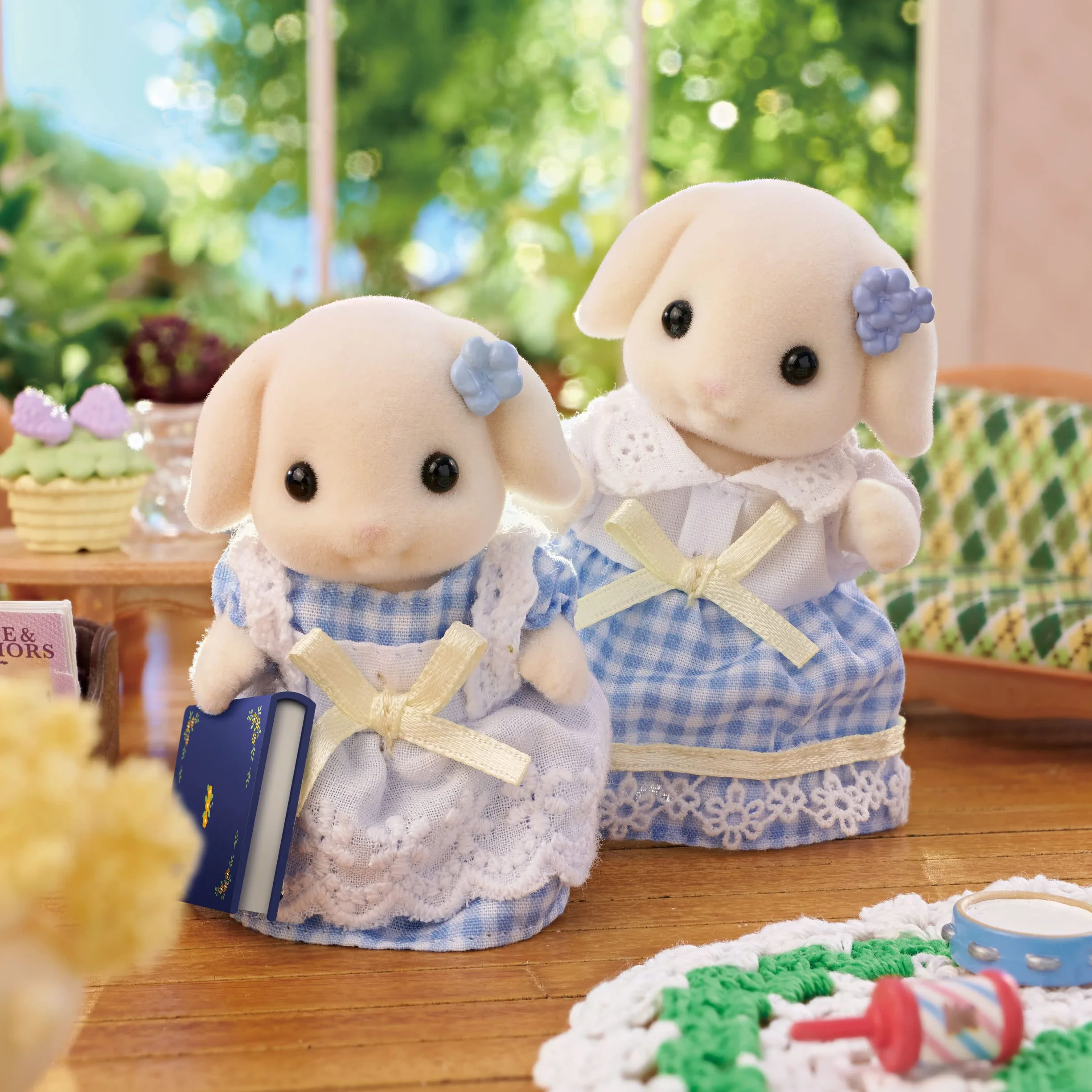 Sylvanian Families - 5735 Flora Rabbit Family - Figurki i akcesoria