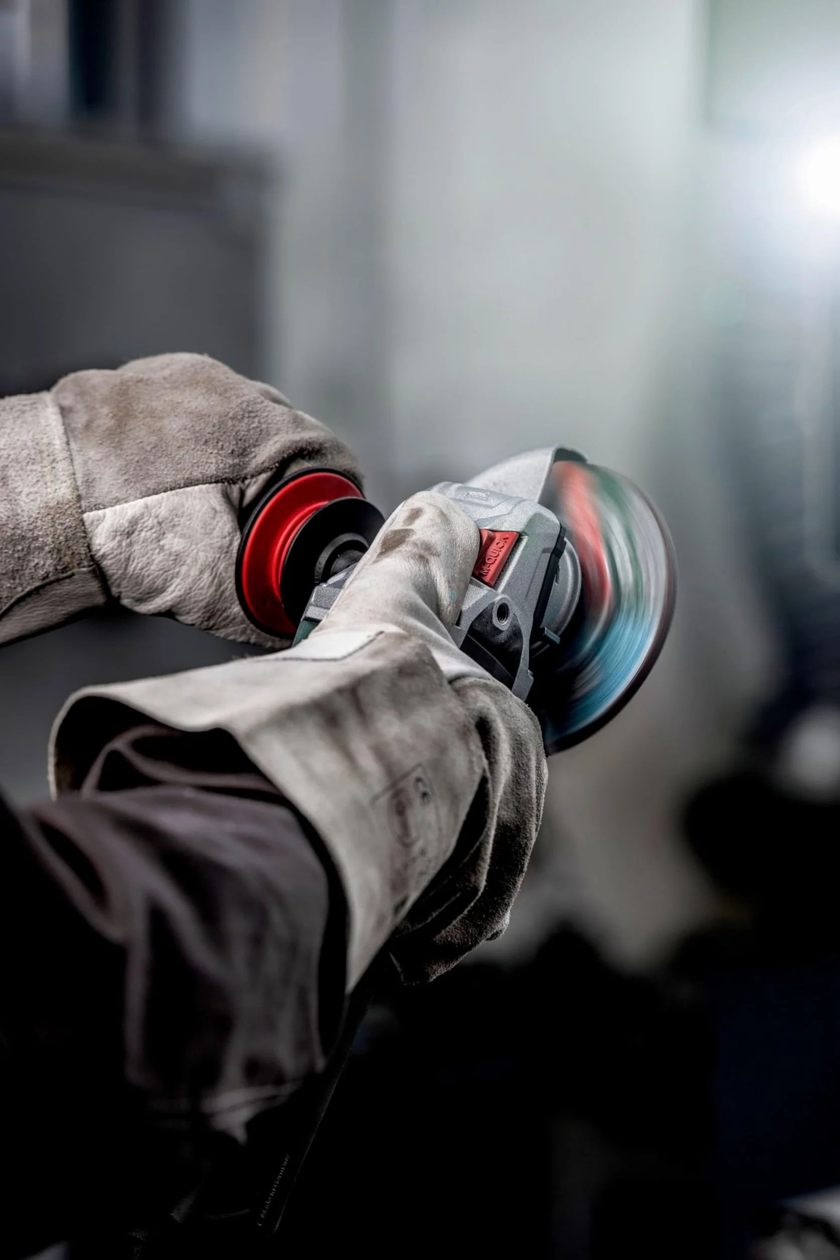 Metabo akumulatorowa szlifierka kątowa WVB 18 LT BL 11-125 Quick – 613057840 – 18 V – Szlifierka z wydajnym silnikiem bezszczotkowym – Bez akumulatora i ładowarki