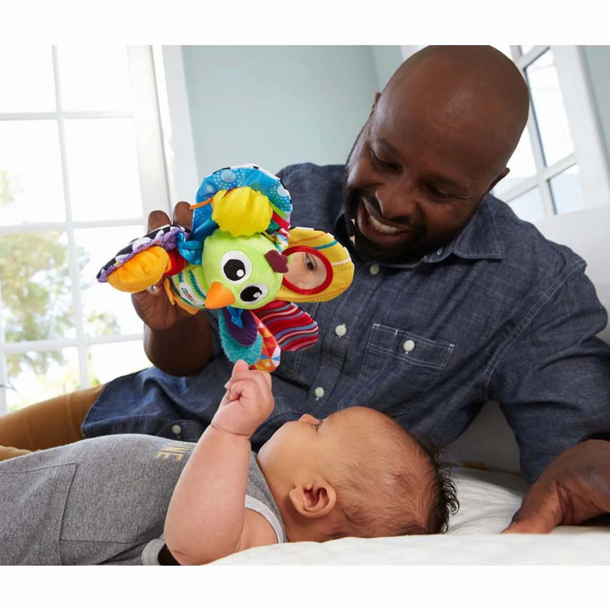 LAMAZE Jacques the Peacock, Clip on Pram and Pushchair Newborn Baby Toy, Sensory Toy for Babies Boys and Girls from 0 to 6 Months