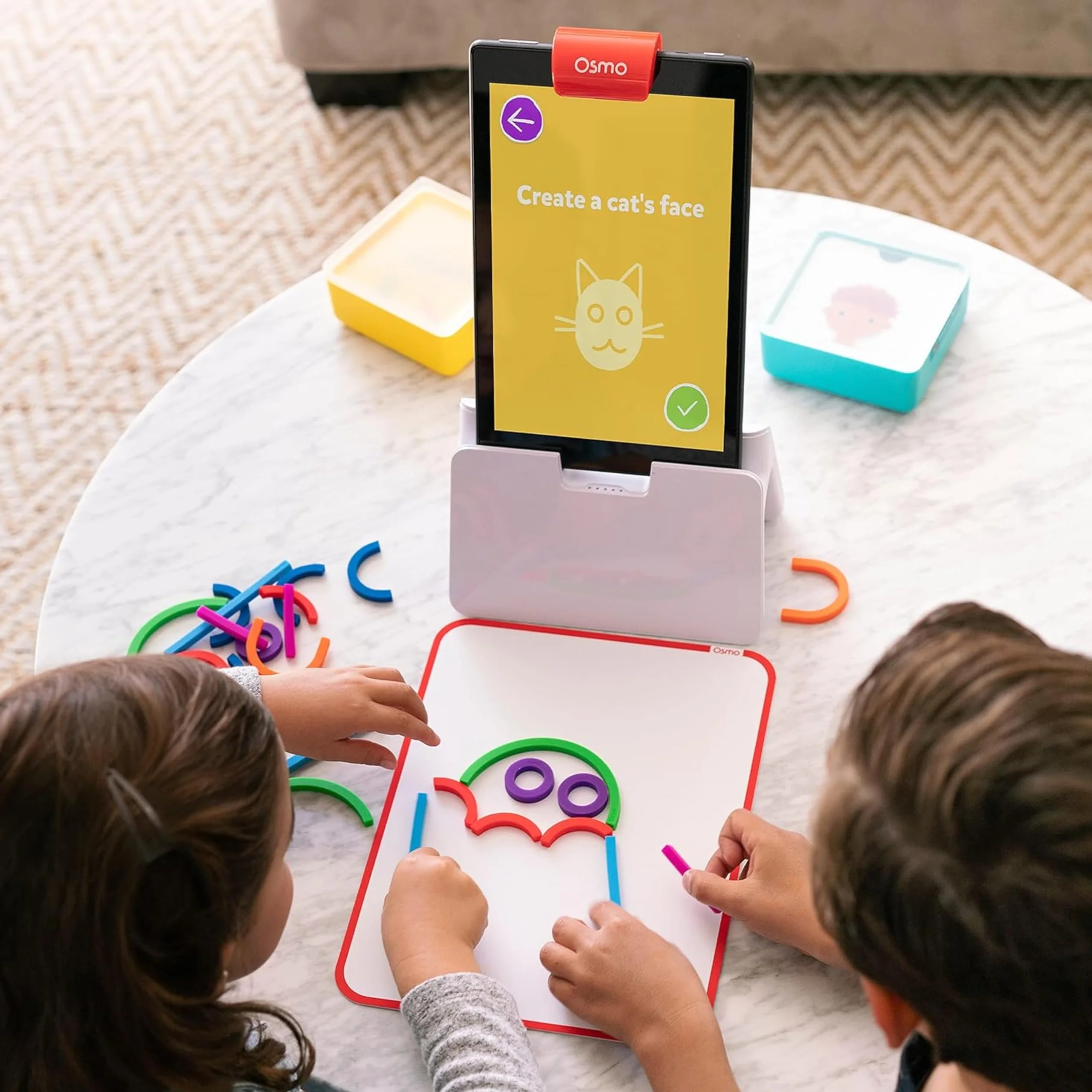Osmo Zestaw startowy Little Genius do tabletu Fire - 4 edukacyjne gry edukacyjne - wiek przedszkolny - rozwiązywanie problemów i kreatywność - zabawka STEM (podstawa tabletu Osmo Fire w zestawie -
