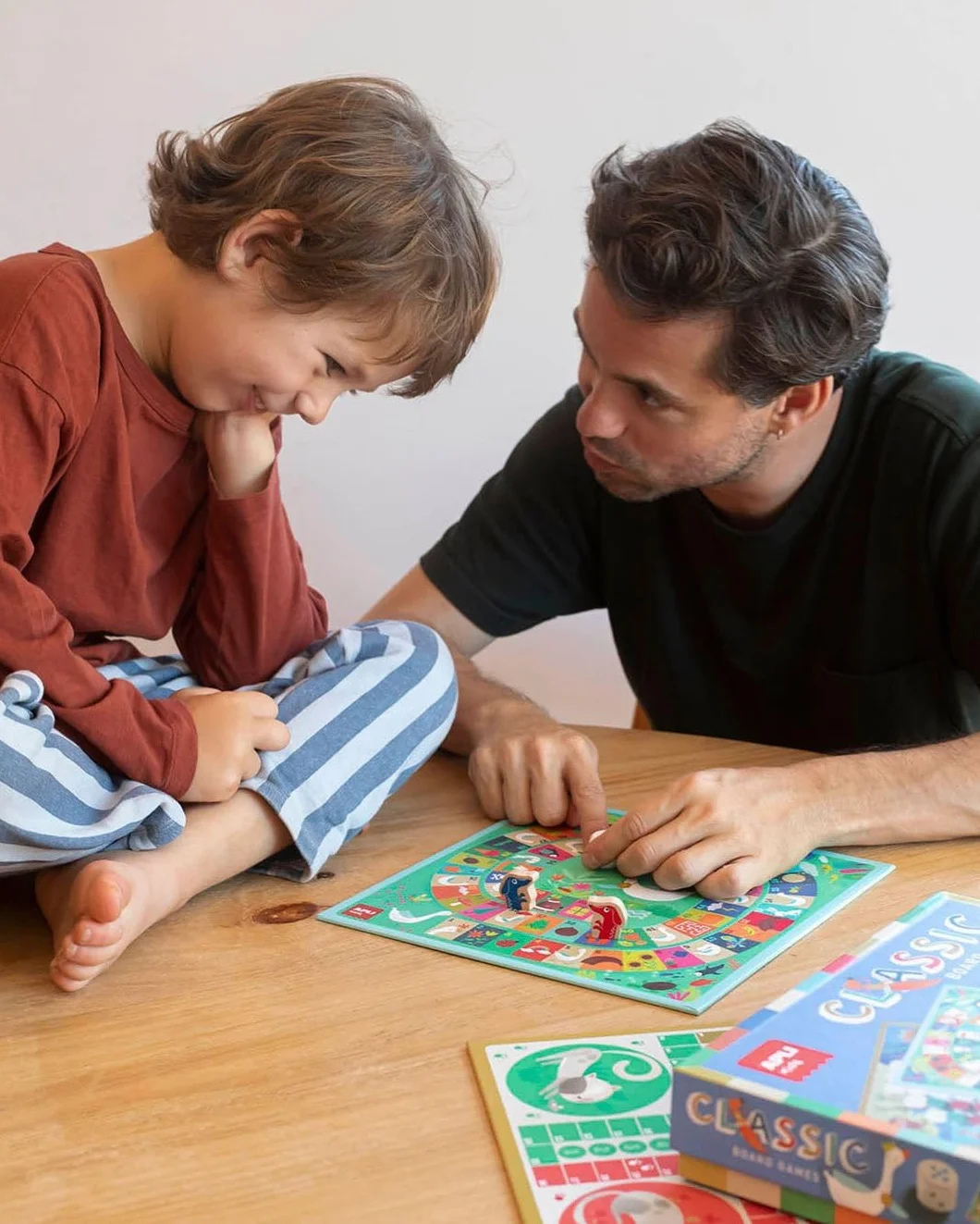 APLI Kids 4 w 1 Gry Reunited zestaw klasycznych gier stołowych gęś łata drabiny