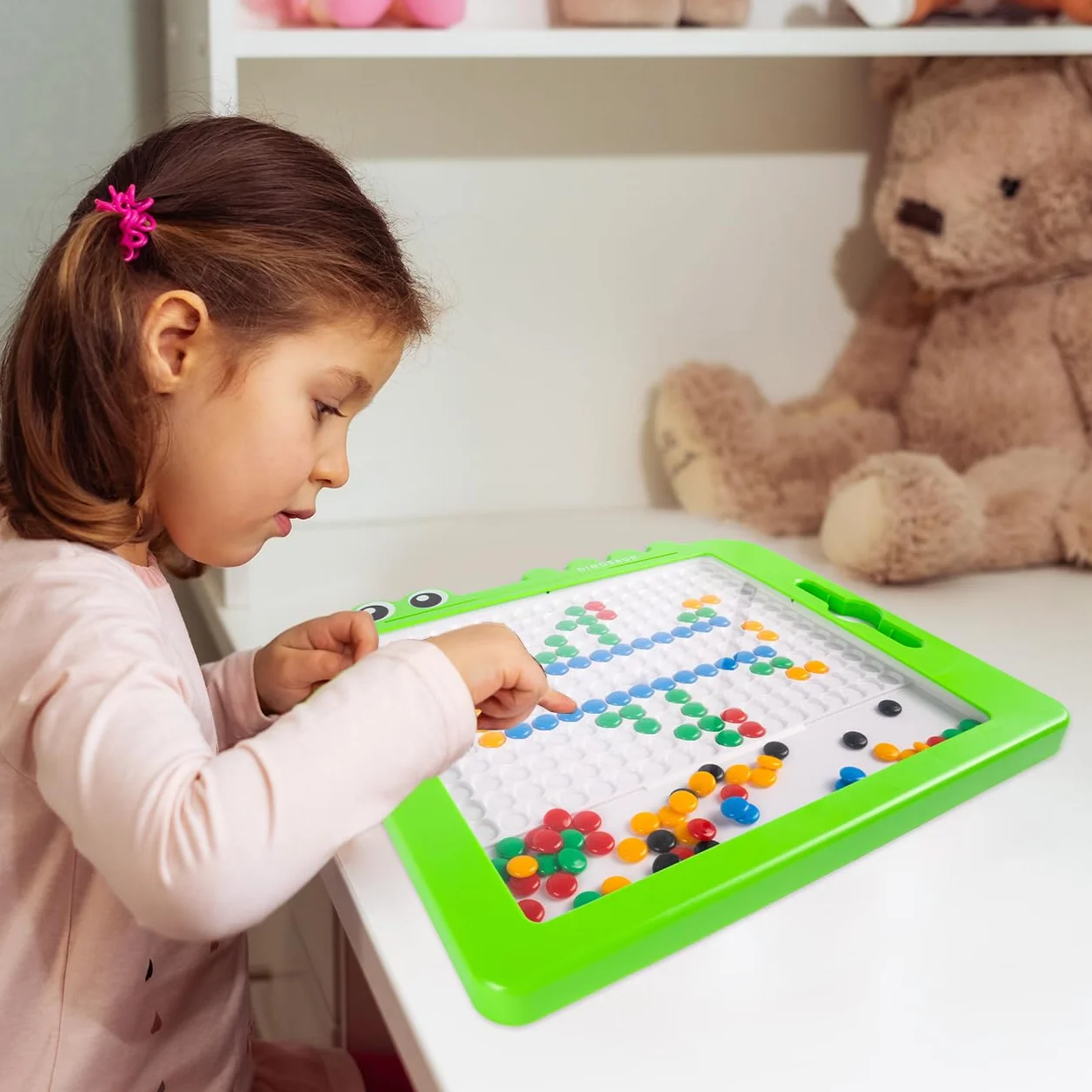 MalPlay Montessori tablica magnetyczna dla dzieci, koraliki mozaikowe, szablony puzzli dinozaurów, 20 różnych szablonów, od 3 lat, gra magnetyczna