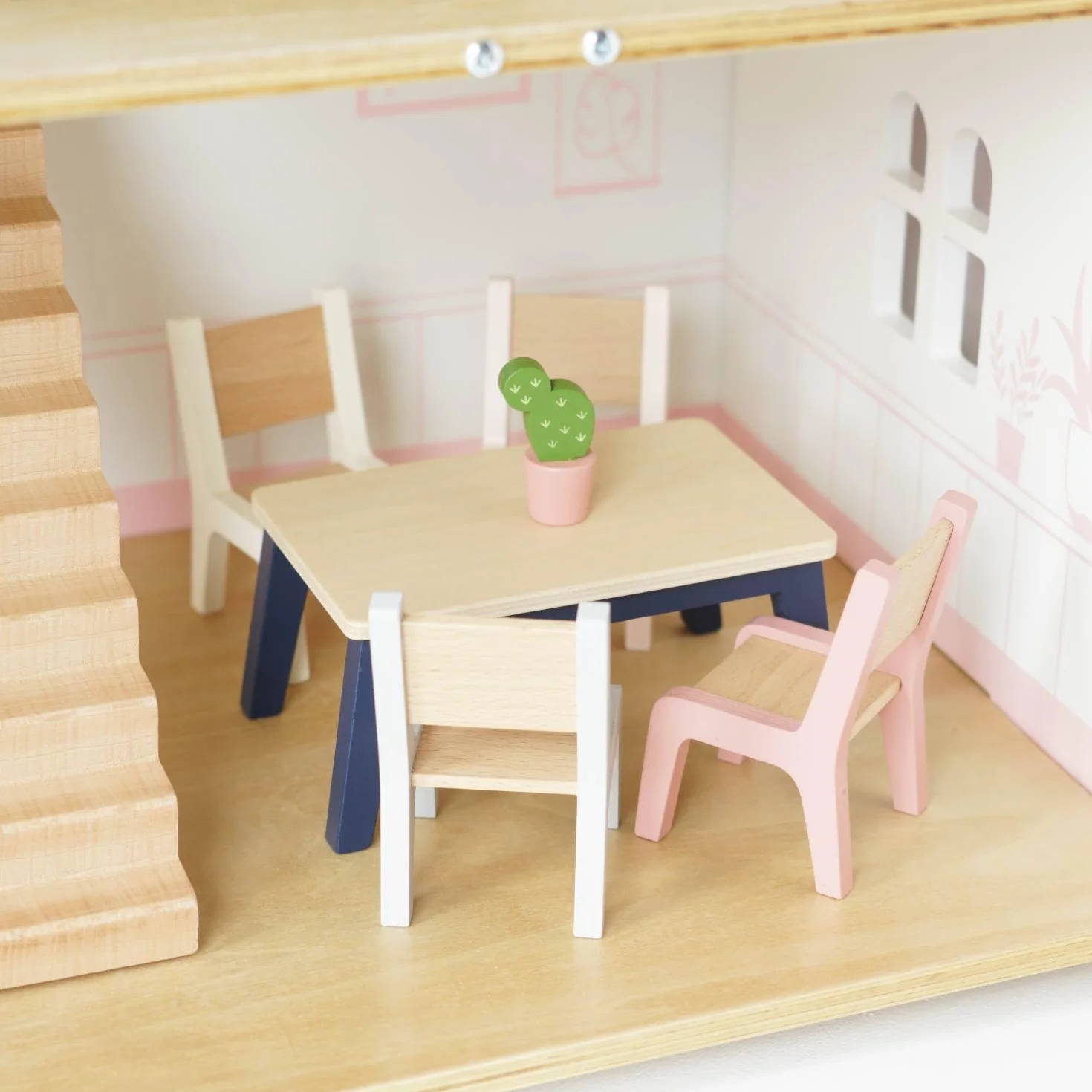 Le Toy Van - Wooden Dolls House Full Starter Furniture & Accessories Play Set For Dolls Houses, Dolls House Furniture Sets - Ages 3+