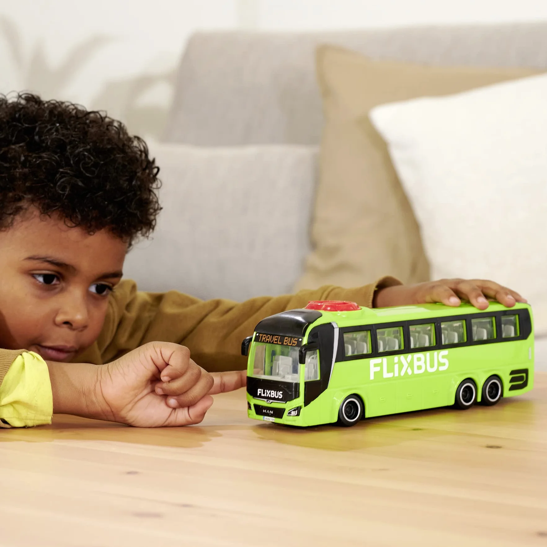 Dickie CITY MAN Flixbus autobus z otwieranymi elementami 26,5 cm
