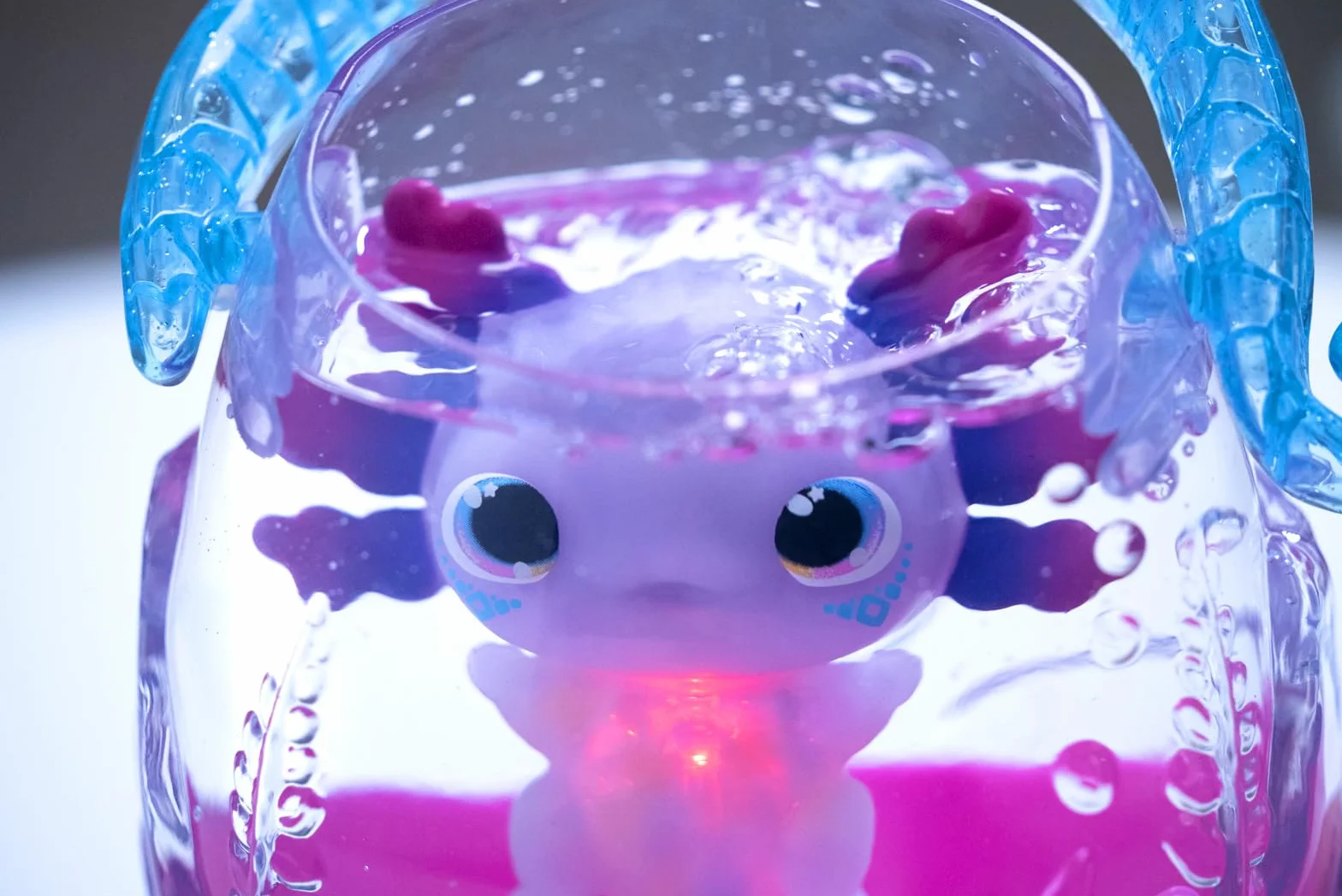 Animagic Let's Glo Axolotl Bubble Reef Przenośne akwarium z magicznymi bąbelkami interaktywne elektroniczne zwierzęta dla dzieci od 4 lat
