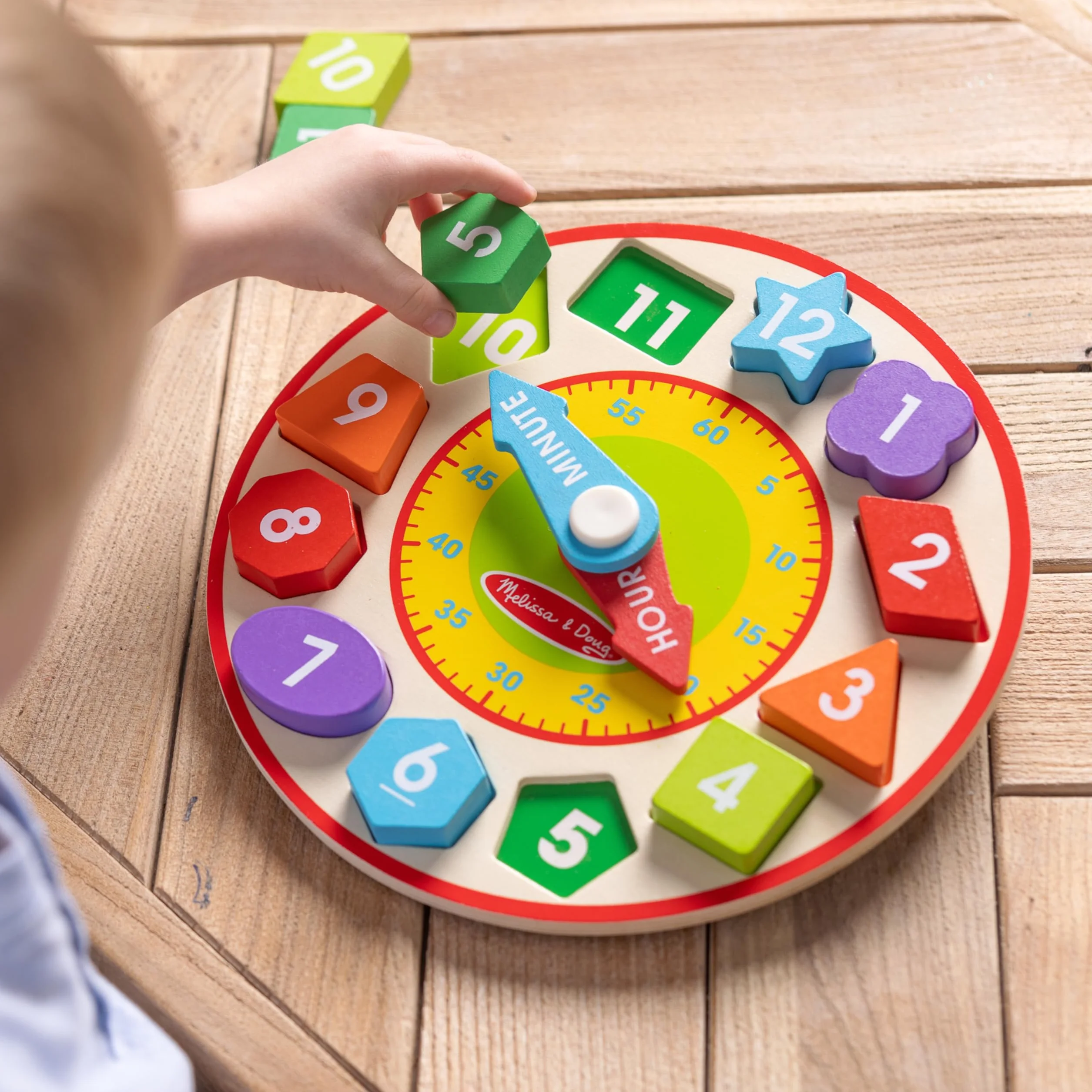 Melissa & Doug – zegar do sortowania kształtów (zabawka rozwojowa, solidna drewniana konstrukcja, umiejętność rozwojowa podawania godziny)