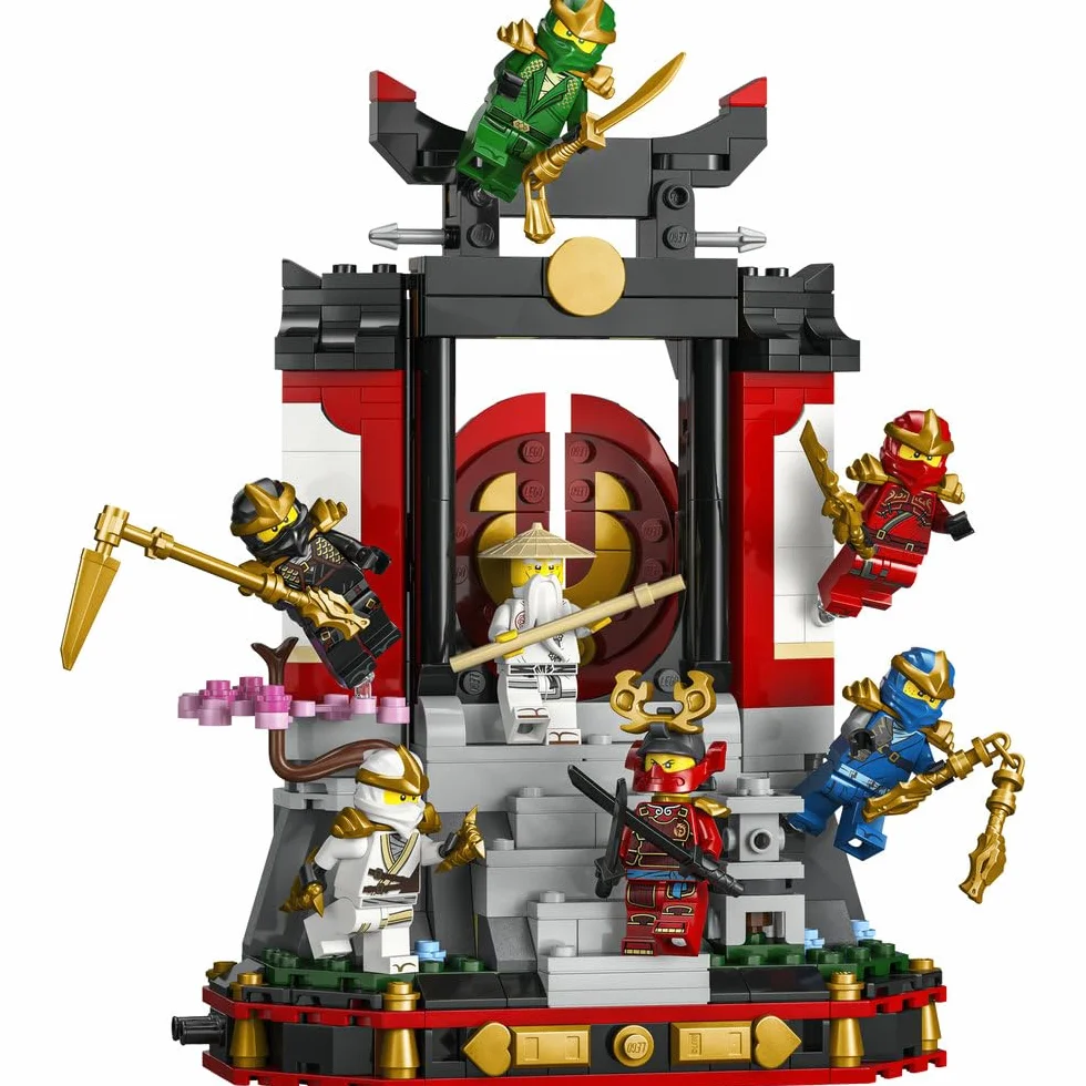 LEGO NINJAGO Ozdoba z postaciami ninja — 15-lecie, kolekcjonerski zestaw konstrukcyjny dla chłopców i dziewczynek, podstawka z ośmioma minifigurkami, pomysł na prezent urodzinowy dla 14-latka 71866