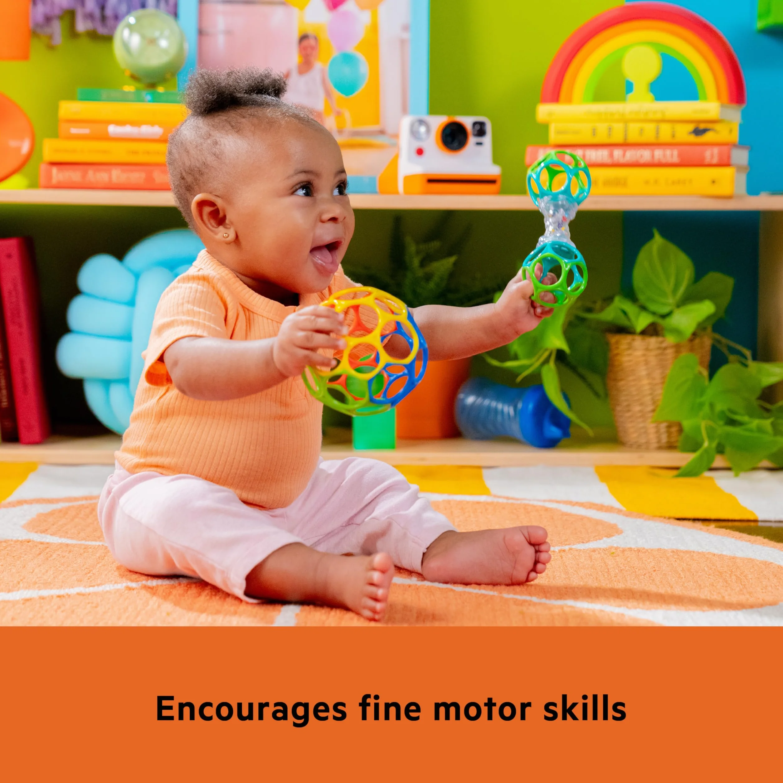 Bright Starts Easy-Grasp Oball Bundle zestaw prezentowy – Grasp the Day, piłka i grzechotka - zestaw 2 sztuk, nie zawiera BPA, unisex, nowożeńcy +