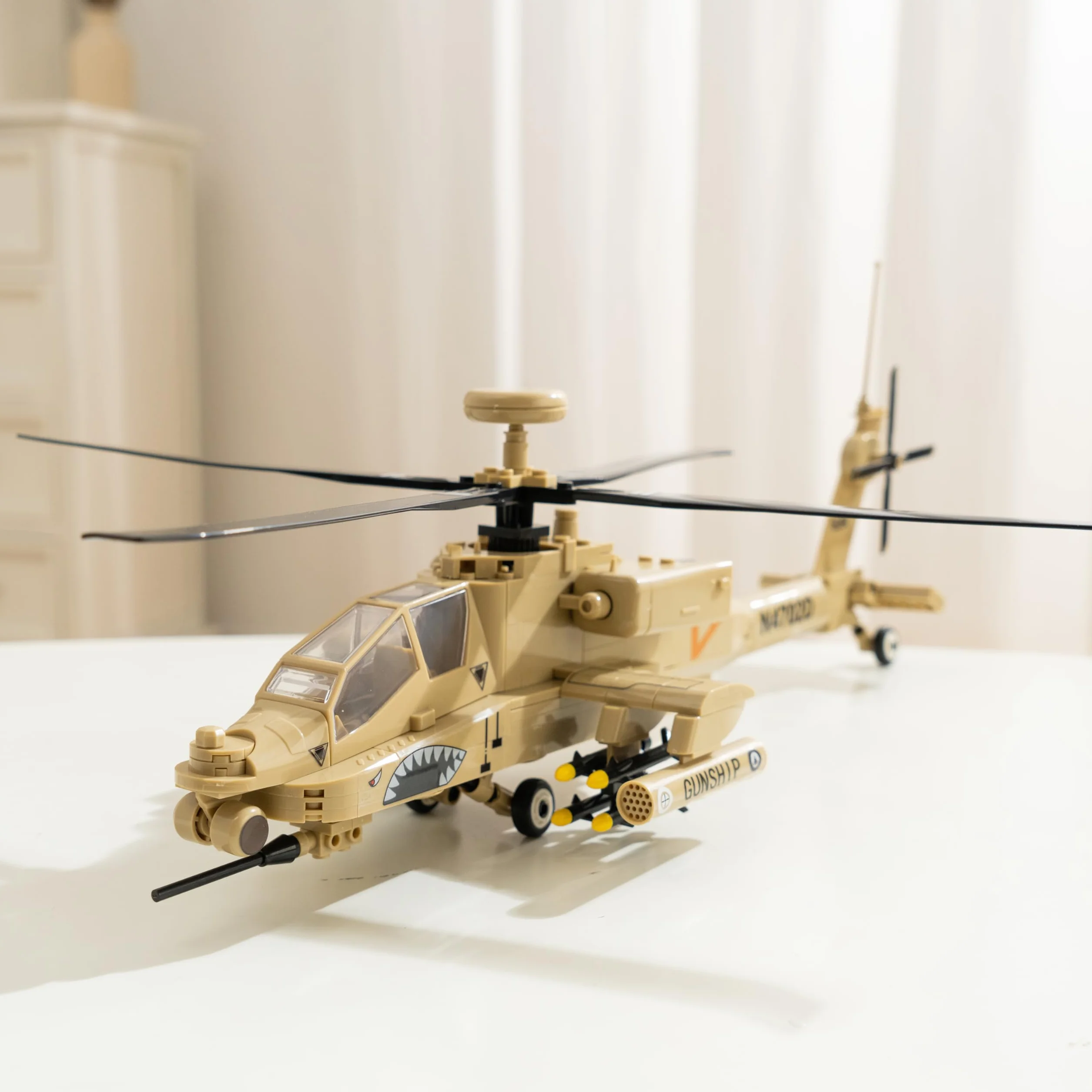 Apostrophe Games AH-64 Apache helikopter zestaw klocków – 259 sztuk – wiek od 10 lat