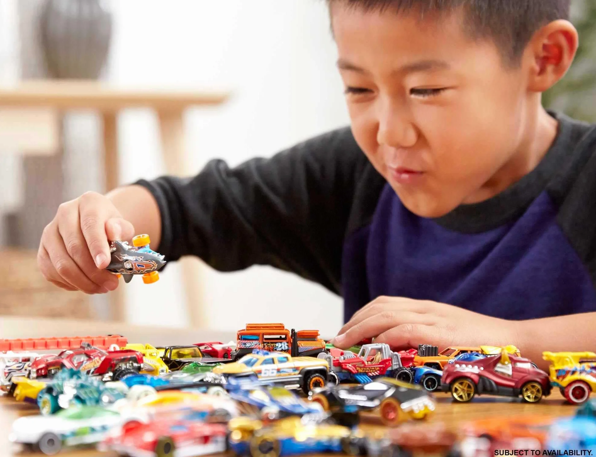 Hot Wheels 20-pak pojazdów w skali 1:64, prezent dla dorosłych kolekcjonerów i dzieci od 3 roku życia, DXY59
