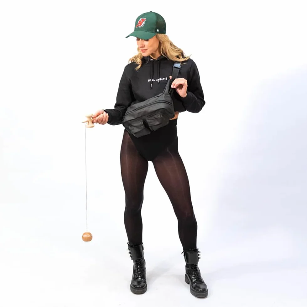 Kendama - drewno (do każdego poziomu umiejętności, łącznie z zestawem naklejek, zapasowym sznurkiem i aplikacją do nauki sztuczek)