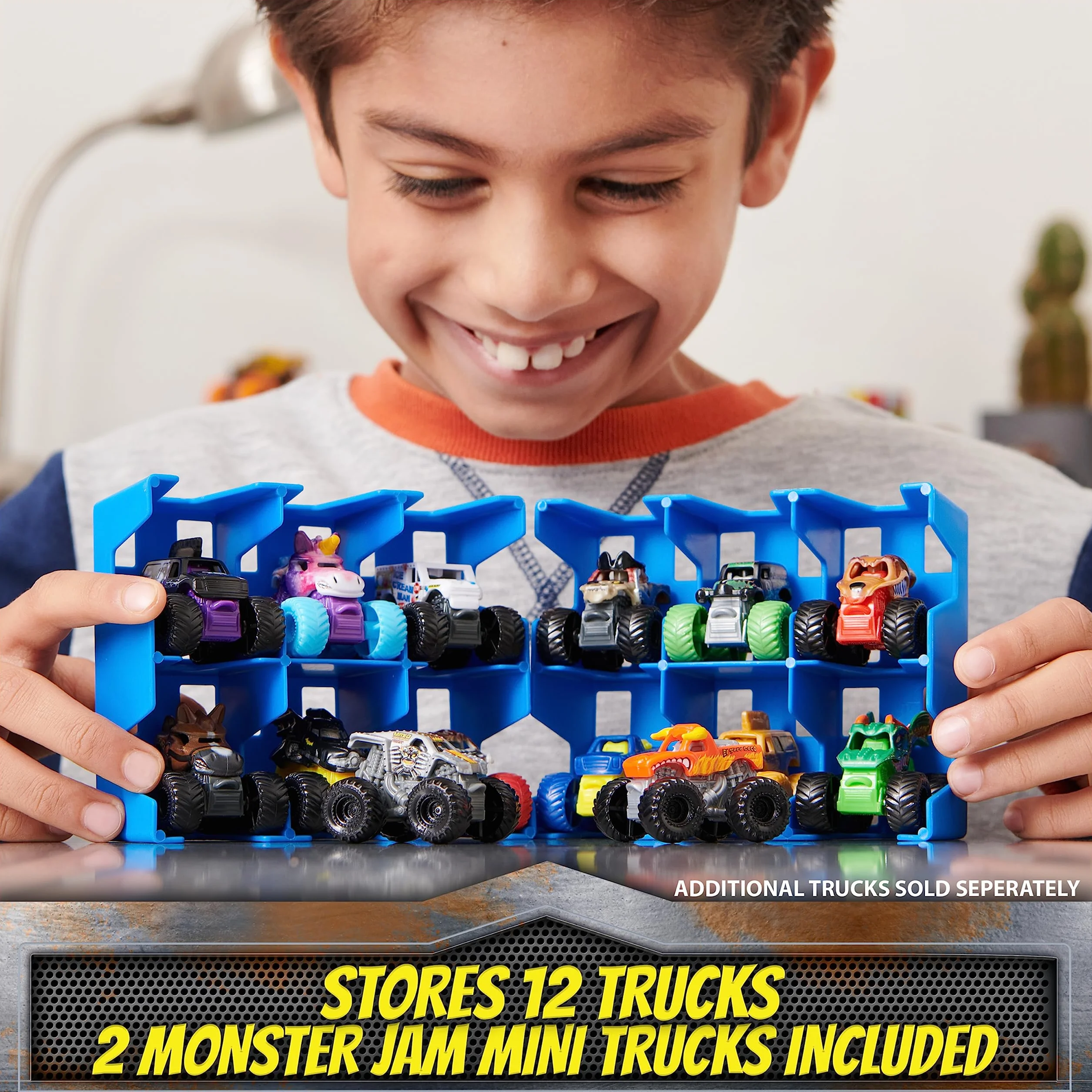 Monster Jam Mini Freestyle Flip Arena zestaw do zabawy i przechowywanie z 2 mini ciężarówkami Monster Jam dla dzieci dla chłopców i dziewcząt w wieku od 3 lat