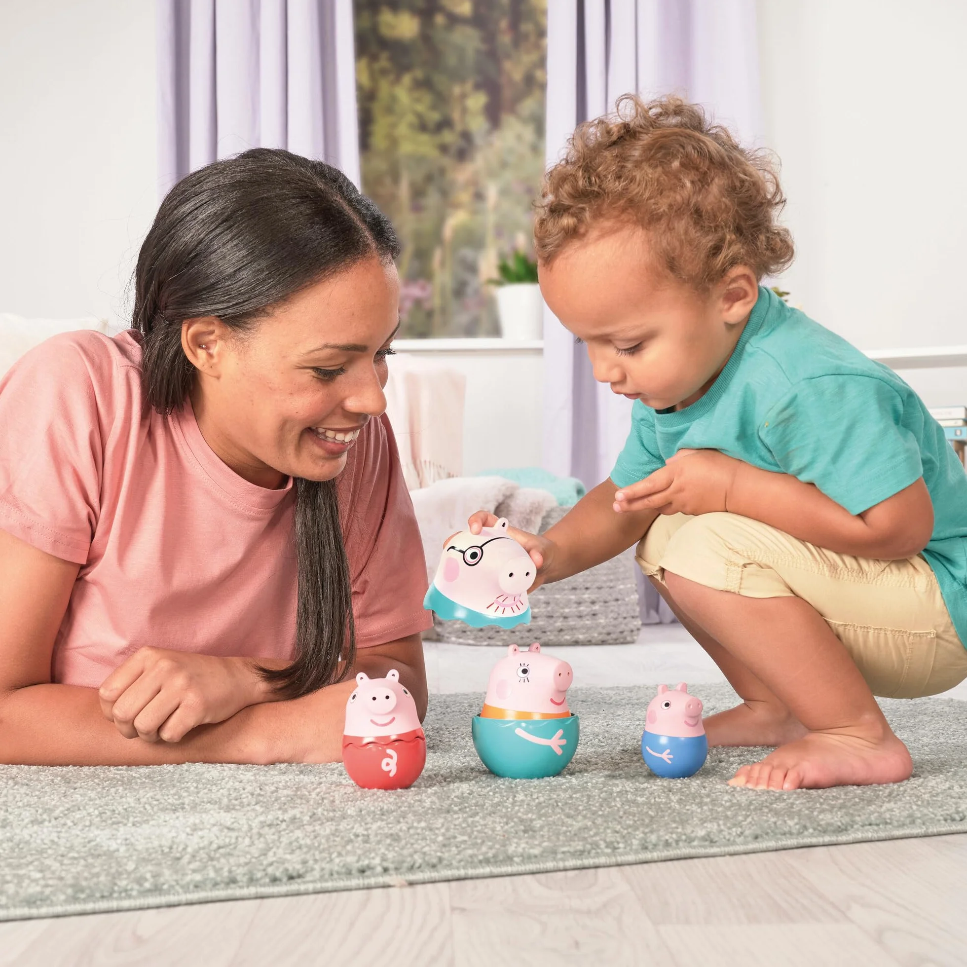 TOMY Toomies E73526 Rodzina Peppa Gigoges - Zabawka do Kąpieli dla Niemowląt, Rosyjskie Lalki Świnka Peppa, Tata, Mama i George - 18 Miesięcy+, Zabawka Plażowa i Basenowa, Łatwa do Czyszczenia