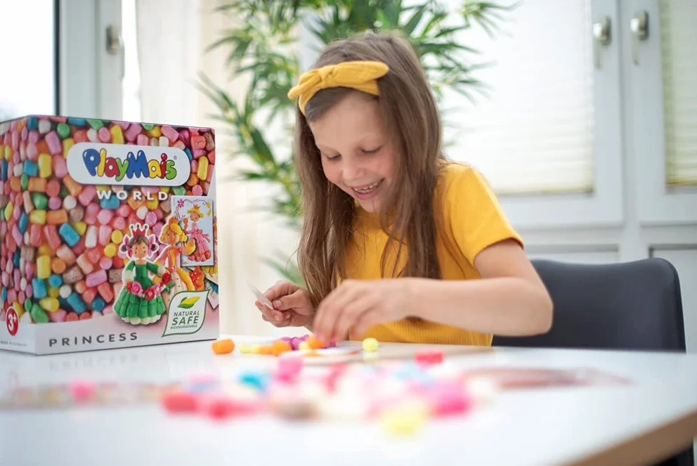 PlayMais WORLD Princess zestaw do majsterkowania dla dzieci od 3 lat, około 1000, szablony i instrukcje do majsterkowania, prezenty dla dzieci, wspiera kreatywność i motorykę precyzyjną, naturalna