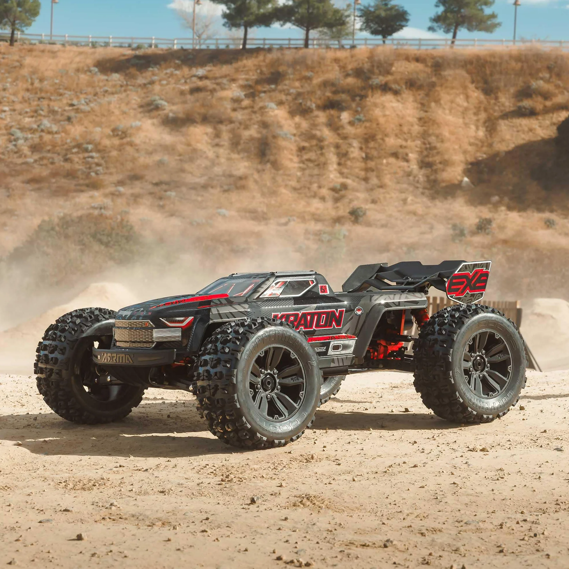 ARRMA Kraton 6S EXB Ready to Run, model 2025 Clipless Body, Basher Monster Truck RC zdalnie sterowany, wyjątkowo mocny i stabilny z silnikiem bezszczotkowym, bez akumulatora i ładowarki