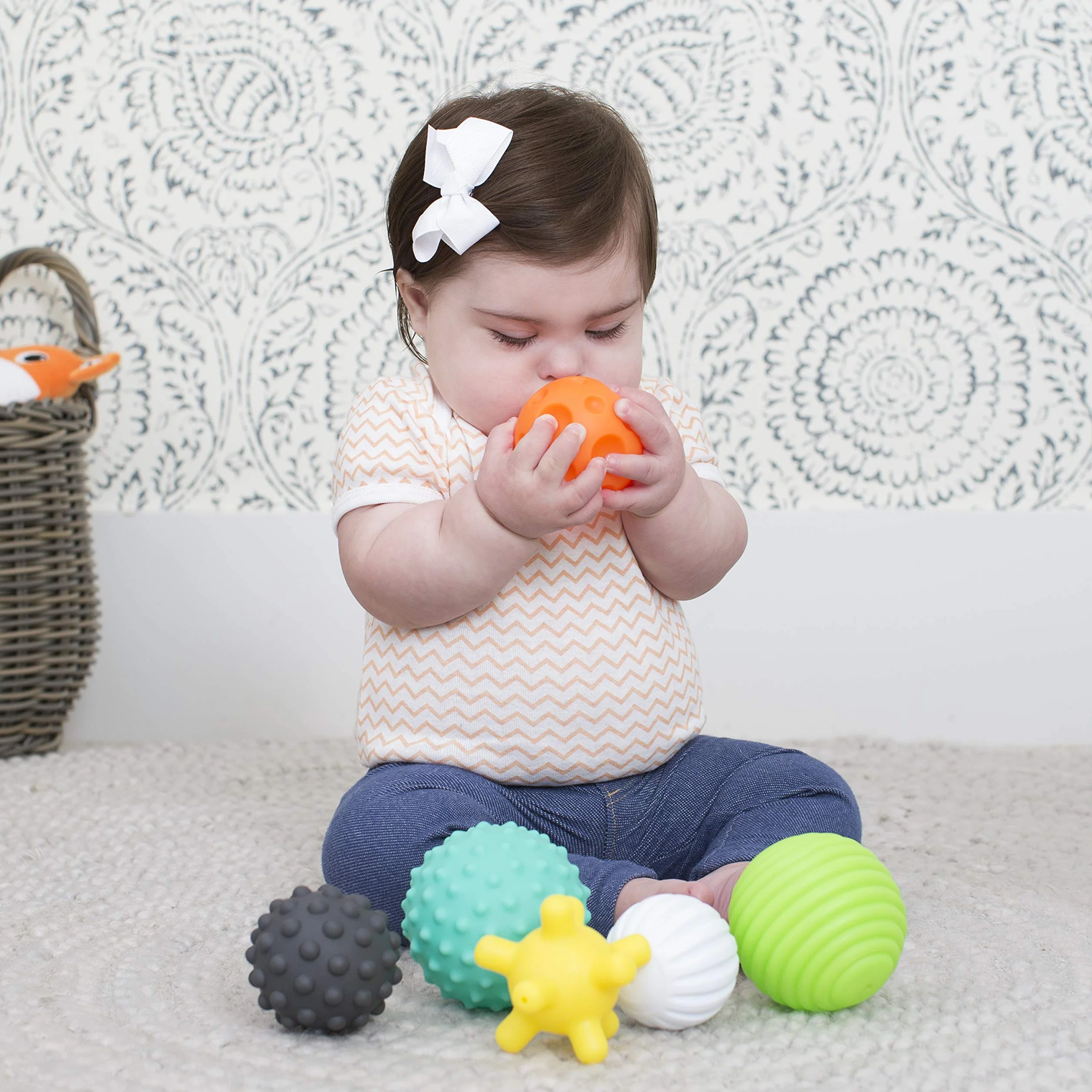 INFANTINO Textured Multi Ball Set – teksturowane piłki w zestawie do rozwoju sensorycznego – dla dzieci od 6 miesięcy