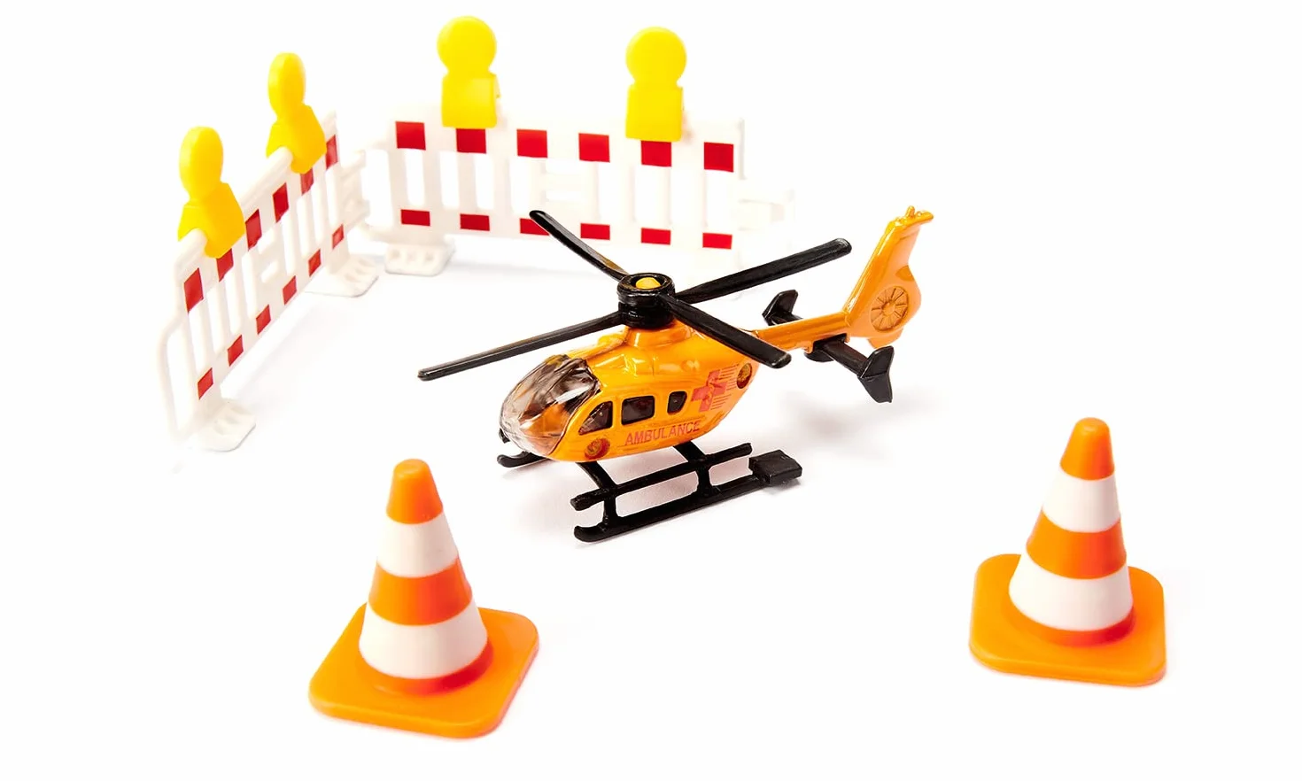 Siku 6332, Zestaw Pogotowie ratunkowe, VW Beetle, Karetka Mercedes, Helikopter, Zestaw zabawek, plastik/metal, wielokolorowy, zawiera 2 słupki i 2 pylony