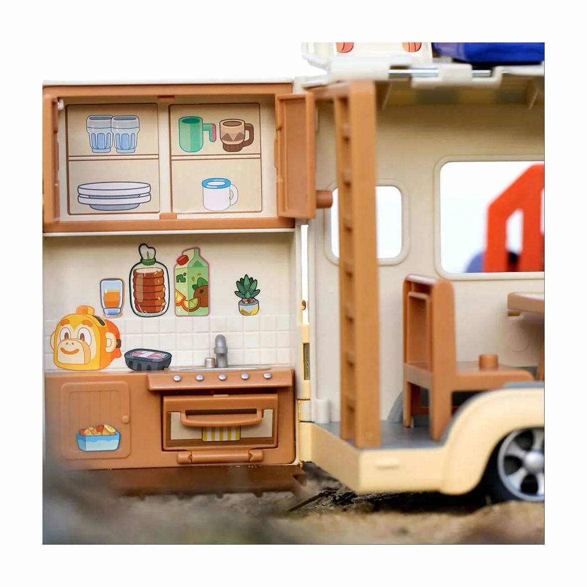 Bluey's Caravan Playset, 2.5-3 inch figures