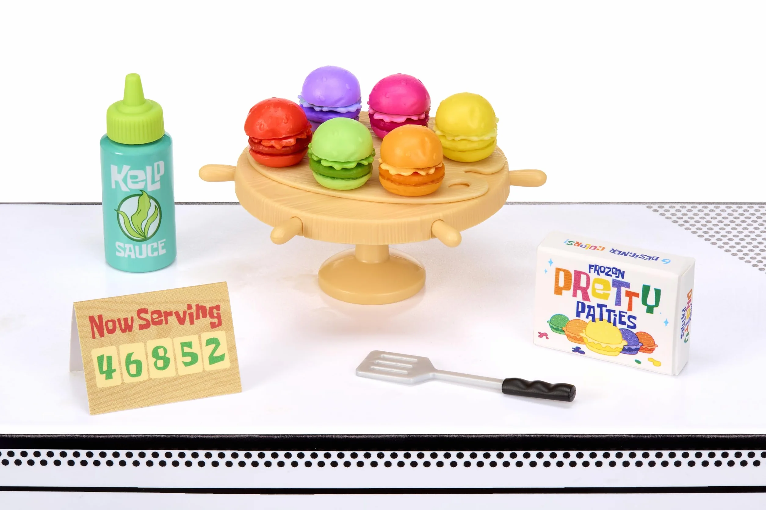MGA's Miniverse Make It Mini SpongeBob SquarePants - Mini Przedmioty Kolekcjonerskie, Majsterkowanie, Zabawa Zywicą, Repliki Jedzenia, Niejadalne, dla Kolekcjonerów i Dzieci w Wieku od 8 Lat.