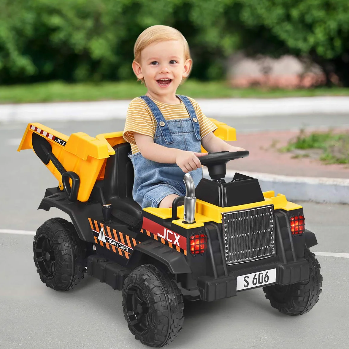COSTWAY Traktor dziecięcy 12 V z elektryczną tylną szuflą, 3-biegowy traktor z pilotem zdalnego sterowania 2,4 G, oświetleniem, muzyką i radiem, traktor elektryczny 3-5 km/h dla dzieci w wieku 3-8 lat